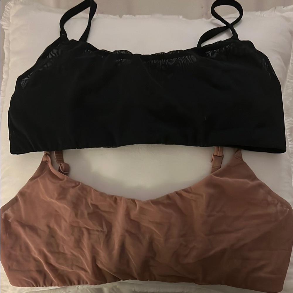 SKIMS 1 black and 1 brown/Rose Clay Mesh Scoop Bralette